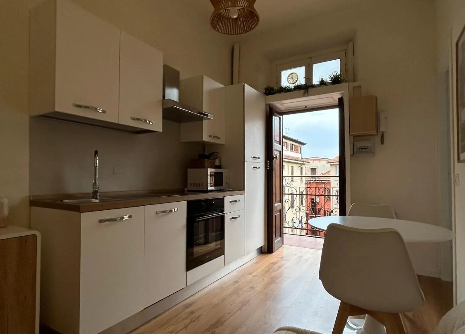 Elegante Bilocale, A Pochi Passi Dalla Metro Pasteur Milan Apartment